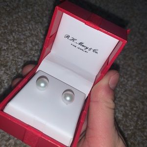 ❤️Pearl Earings❤️Never worn!!!